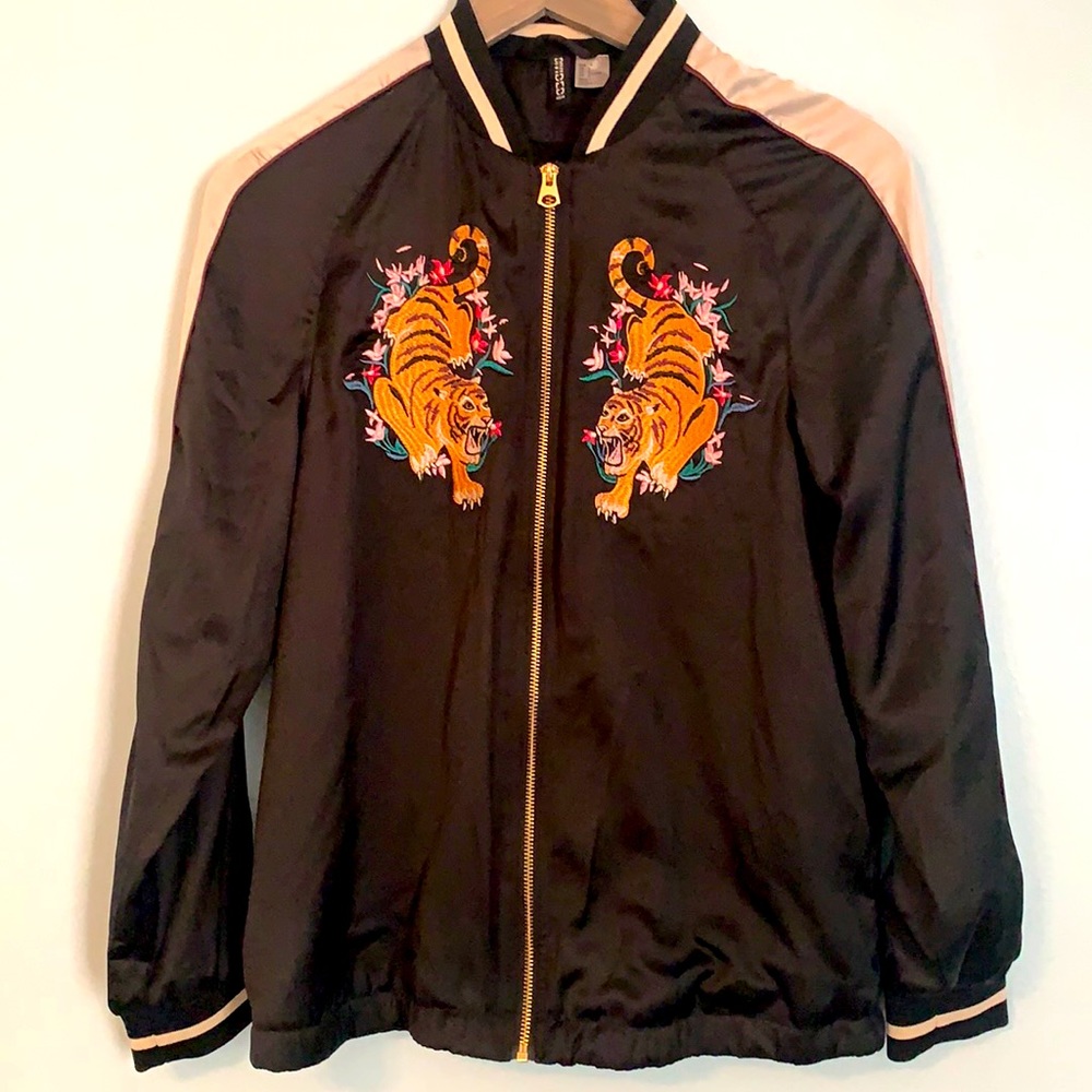 Divided Fully Lined Baseball Style Jacket With Em… - image 1